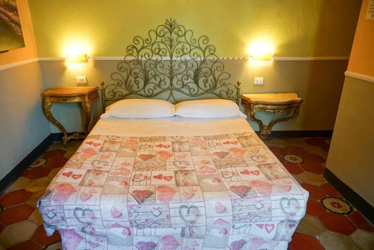 Villa Pallavicini B&B แซร์ราวัลเล สกรีเวีย ภายนอก รูปภาพ