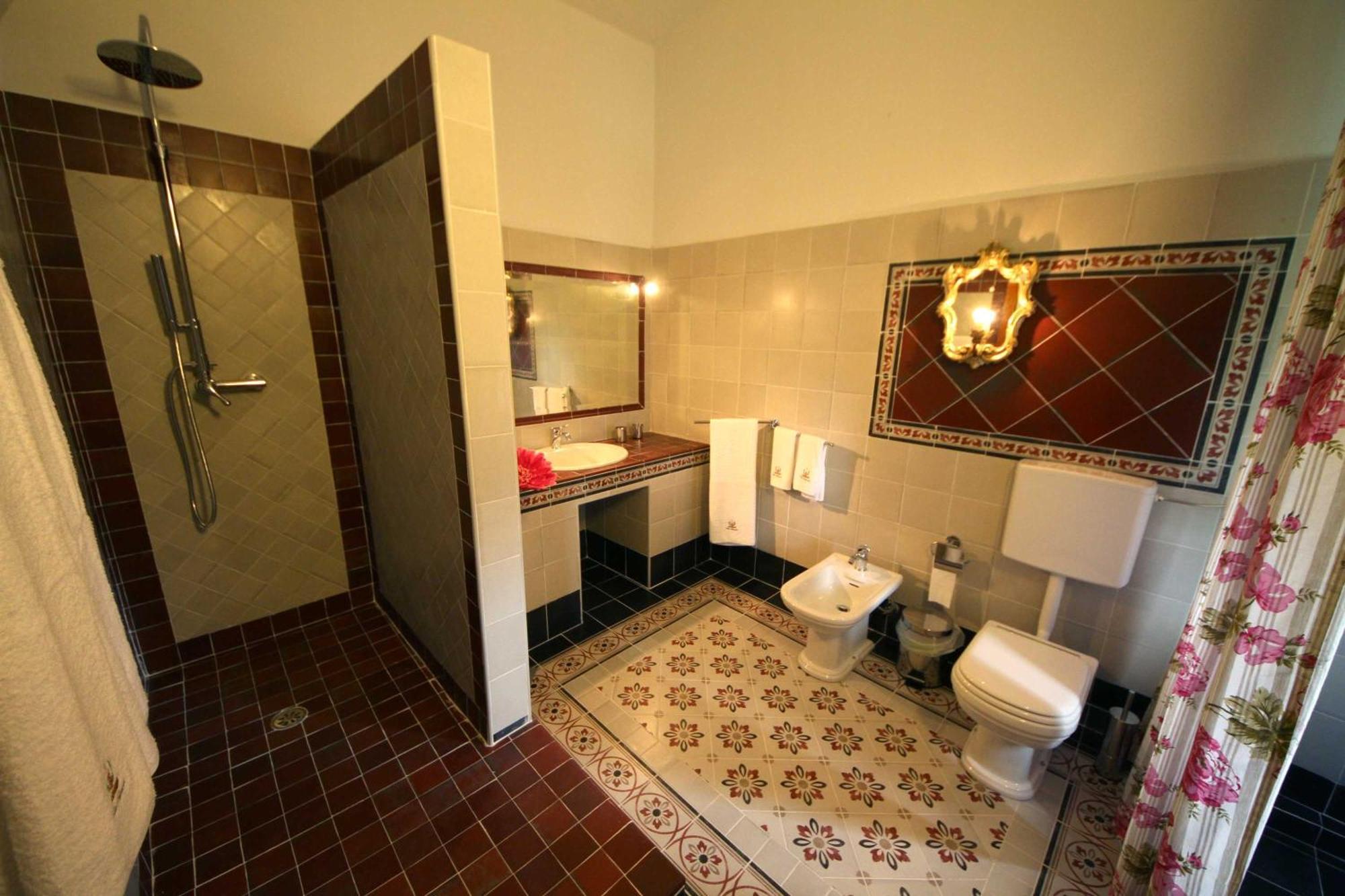 Villa Pallavicini B&B แซร์ราวัลเล สกรีเวีย ภายนอก รูปภาพ